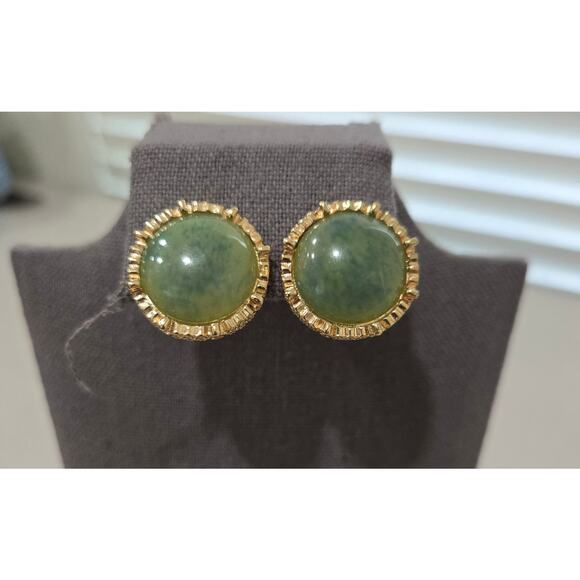Green Stone Surrounded by Gold Metal Stud Earrings - Picture 1 of 4